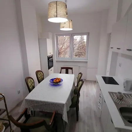 - Heart Of - Sector 1 - New Renovated - Open Space 부쿠레슈티