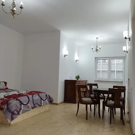 - Heart Of - Sector 1 - New Renovated - Open Space