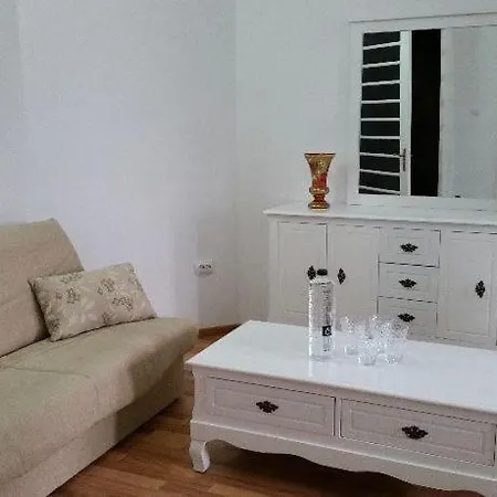 - Heart Of - Sector 1 - New Renovated - Open Space شقة